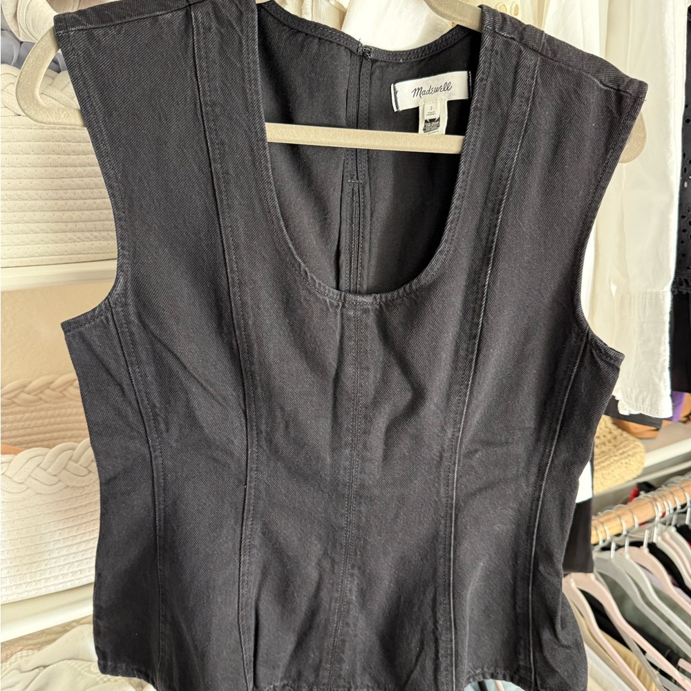 NWOT Madewell Black Sleeveless Scoop-Neck Top